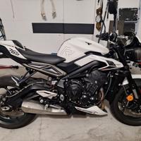 Triumph Street Triple R