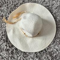 Cappello a tesa larga