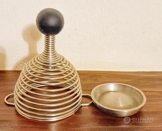 Schiaccianoci a molla Design Nuovo Naomi 