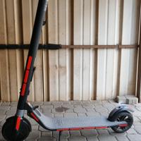 monopattino elettrico ninebot kickscooter Es1 