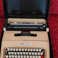 macchina da scrivere olivetti