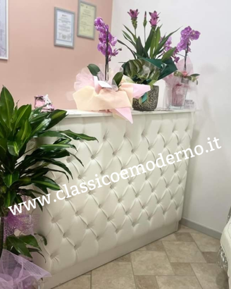 Bancone reception legno ecopelle su misura