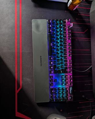 Tastiera: SteelSeries Apex  Gaming Keyboard