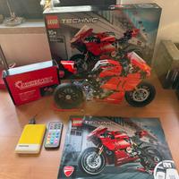 Lego 42107 + kit luci Briksmax