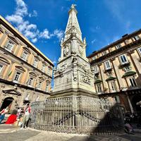 6 LOCALI A NAPOLI