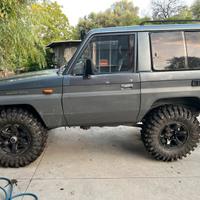 Toyota land cruiser 70