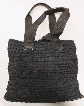 Borsetta nera in crochet