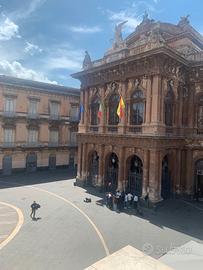 Piazza Teatro Vincenzo Bellini grazioso bilocale