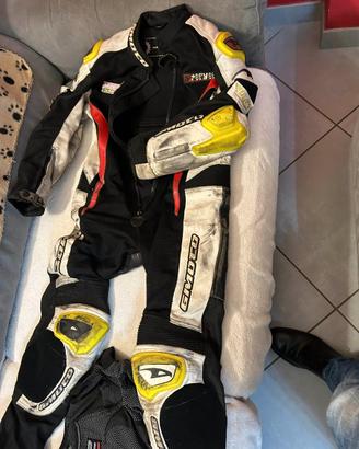 tuta+casco+stivali+sottotuta ragazzi 7/11 anni