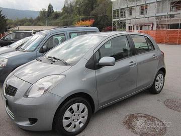 Toyota Yaris 1.0 5 porte Sol NEOPATENTATI