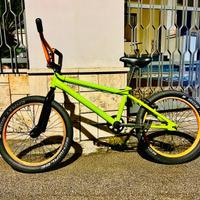 Bicicletta Bmx