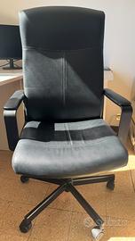 Sedia poltrona da ufficio nera ikea