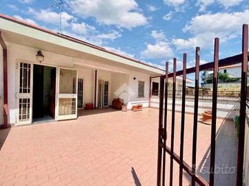 VILLA A SCHIERA A VALENTANO