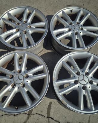 Cerchi In Lega Da 16" Per Mercedes Classe C W 203