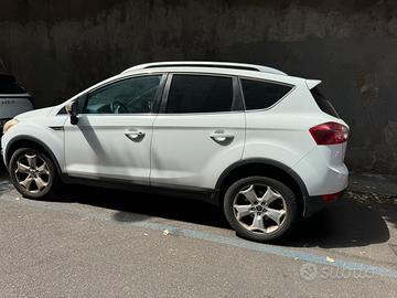 Ford Kuga 2000 titanium