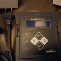 BMW Motorrad Batterieladegerät Plus