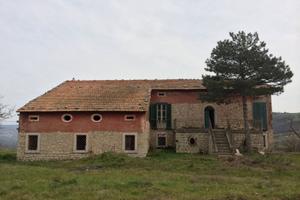 Casolare immerso nel verde - Riccia