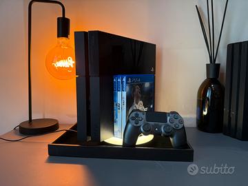 Ps4 fat boxata con pad originale+ 3 giochi