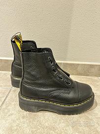 DR MARTENS STIVALI PLATFORM SINCLAIR - PELLE MORBI