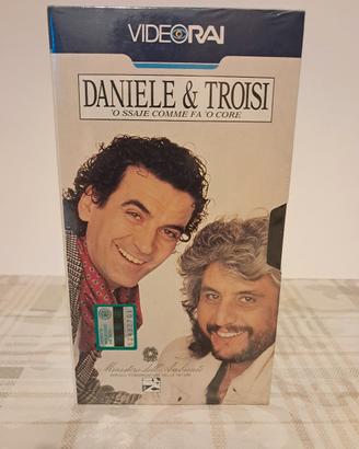 Daniele & Troisi O Ssaje Comme Fa 'O Core VHS
