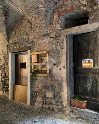 4 LOCALI A PIGNA