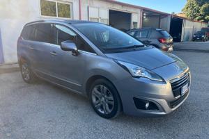 Peugeot 5008-2.0 hdi-7 P- allure-2016