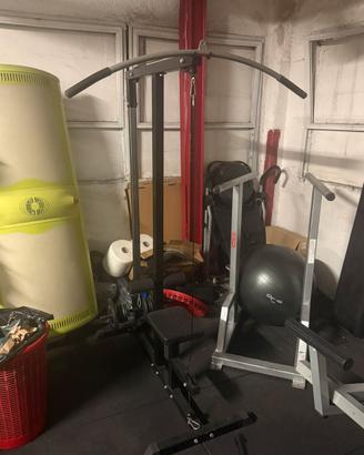 Lat machine e pulley