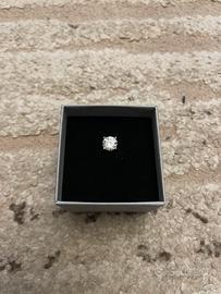 Orecchino punto luce