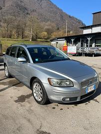Volvo  v 50