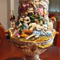 Vaso in porcellana di Capodimonte