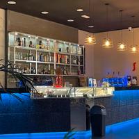 Bar/pizzeria/pub/sala slot