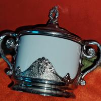 Zuccheriera Vintage anni ’60 in porcellana e metal