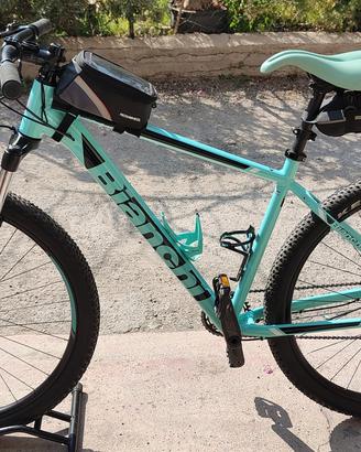 Bianchi Magma 9.0 – Perfetta per l'Avventura!

