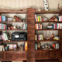 Libreria artigianale in palissandro indiano