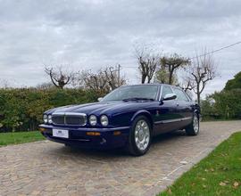 JAGUAR XJ Daimler 4.0 Super Charged LWB "Super V8