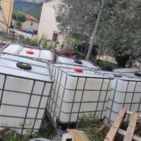 cisterne da 1000 litri  on tappo e rubinetto 