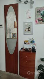 Parete attrezzata e ingresso