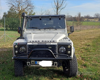 Land Rover Defender 110. Attrezzata