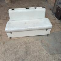 Seduta barca o gommone