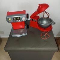 giocattolo planetaria e macchina da caffè 