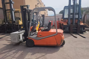 Carrello elevatore elettrico Cesab 1600kg