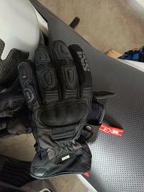 Guanti moto ixs
