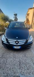 Mercedes B 
