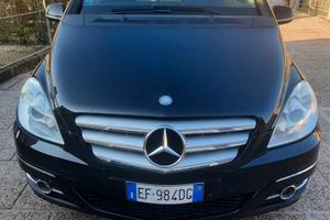 Mercedes B 