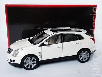 Cadillac SRX 1/18 Kyosho