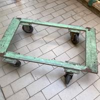 Carrello in metallo