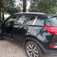 KIA SPORTAGE 1.6 GPL pochissimi KM PARI AL NUOVO!
