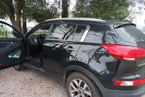 KIA SPORTAGE 1.6 GPL pochissimi KM PARI AL NUOVO!