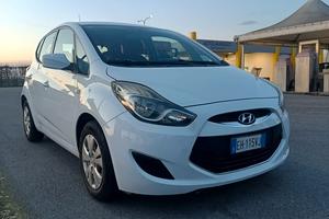 Hyundai ix20 con  120.000 km anno 2011