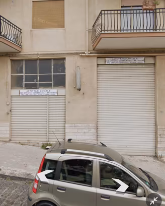 BIANCAVILLA LOCALE COMMERCIALE 300 mq